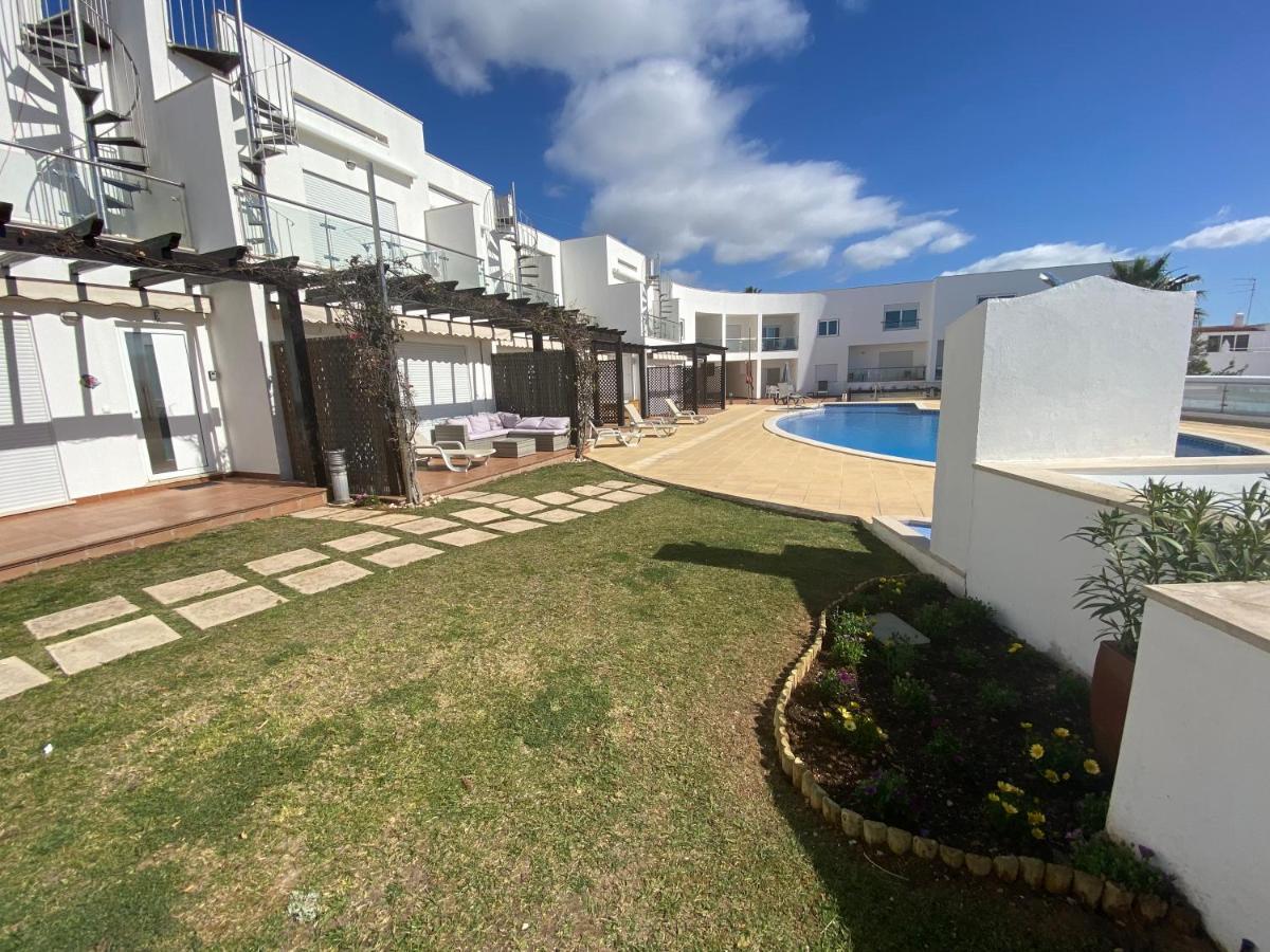Vila Paz Carvoeiro  Luaran gambar